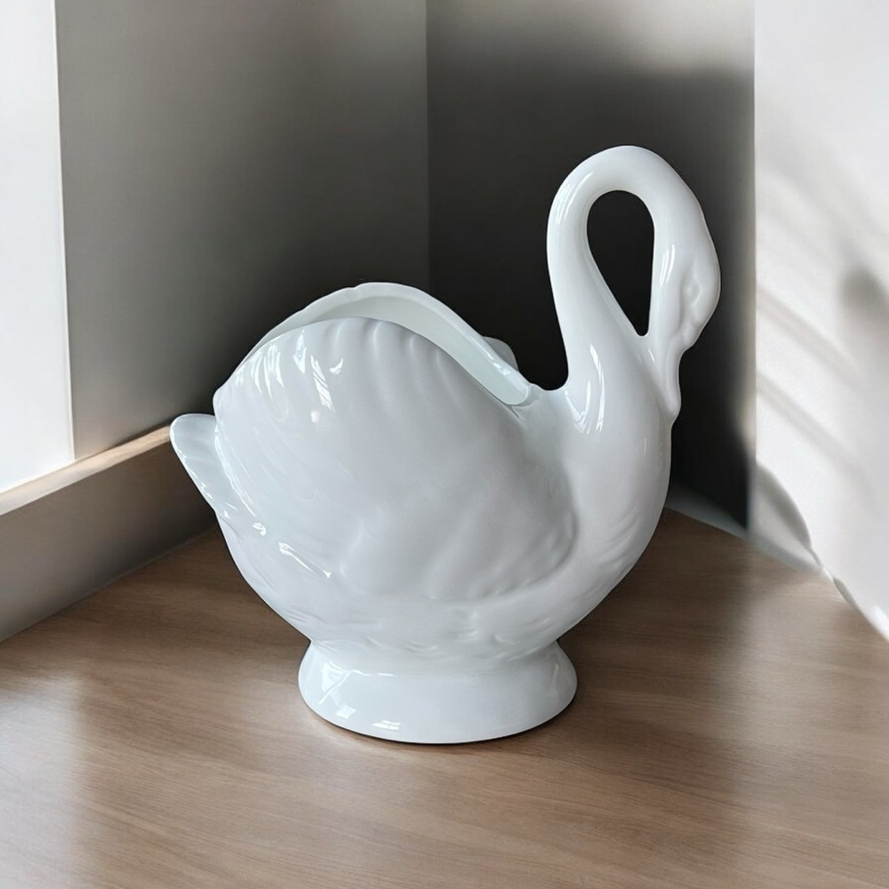 VTG White Ceramic Swan Figurine Vase Holly Bow Christmas Holiday Decor 4"